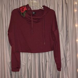 Maroon Rose Detailed Crop Top Hoodie